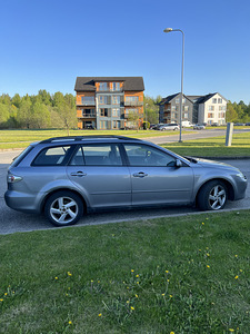Mazda 6 2004 manu 2.0d (3 foto / 15)