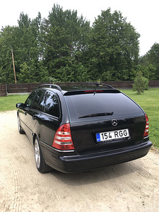 Mercedes-Benz C 320 Avantgarde 3.0 V6 165kW (6 foto / 10)