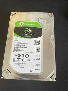 Seagate HDD 1TB 3,5 (1 foto / 1)