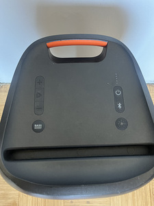 JBL Partybox 100 (2 фото из 3)