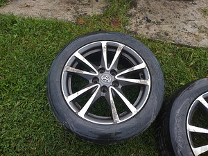 Toyota Avensis T27 veljed (5 foto / 7)