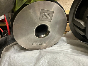 JBL P1220E II (2 foto / 3)