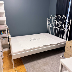 IKEA valge metallraamiga romantiline voodi (1 foto / 3)
