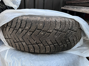 235/60R18 (1 фото из 4)