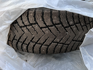 235/60R18 (2 фото из 4)