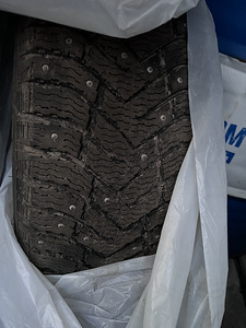 235/60R18 (3 фото из 4)
