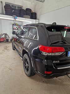 Jeep Grand Cherokee (6 foto / 14)