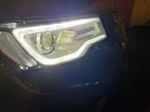 Jeep Grand Cherokee (13 foto / 14)