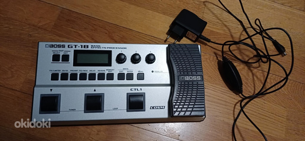 Boss GT-1B suurepärases seisukorras + originaalne Boss adapt