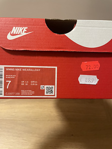 Кроссовки Nike 38 (новые) (5 фото из 5)