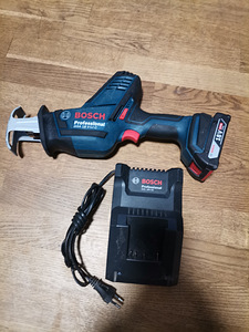 Bosch gsa 18v li c saag (1 foto / 3)