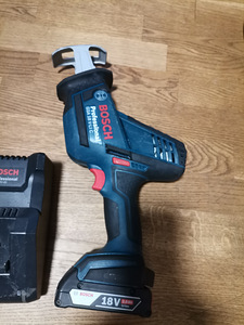 Bosch gsa 18v li c saag (3 foto / 3)