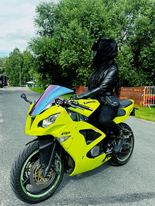 Kawazaki zx6r 2003 (4 foto / 4)