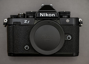 Nikon Zf (1 foto / 7)
