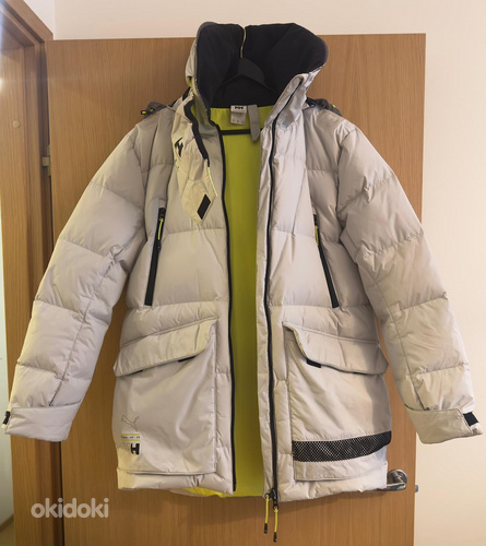 Зимняя куртка PUMA X HELLY HANSEN (размер S)