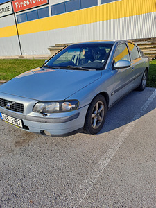 Продается / обмен volvo s60 (2 фото из 5)