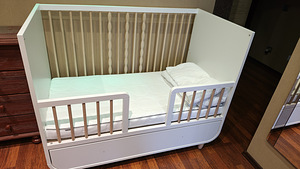 Деткая кроватка и комод Ikea (5 фото из 7)