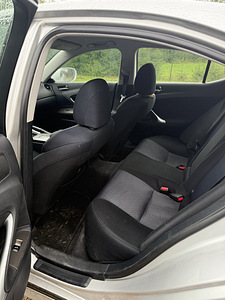 Lexus IS220D (7 foto / 8)