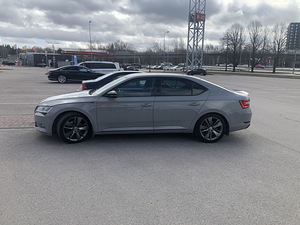 Skoda Superb 2018 1.4 110kw Sportline (7 foto / 14)
