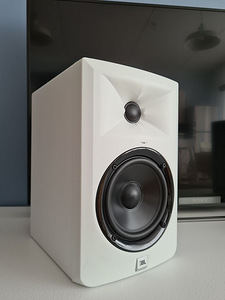 Студийные мониторы jBL LSR305WH ограниченной серии (пара) (1 фото из 2)