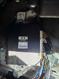 Subaru Forester SG Engine Control Unit 22611AM240 (1 foto / 1)