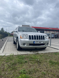 Jeep Grand Cherokee Overland (1 foto / 5)