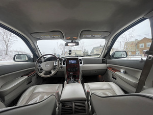 Jeep Grand Cherokee Overland (6 foto / 6)