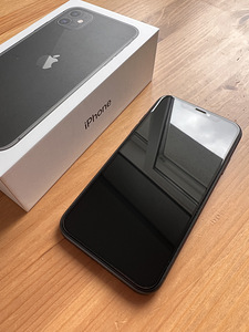 iPhone 11 64 GB Black (2 foto / 7)