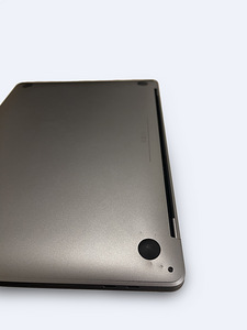 MacBook Pro M1, 16GB, 2TB (4 foto / 4)