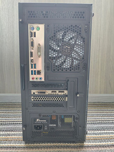 AMD Ryzen 7 2700X 2,7GHz, 16GB RAM, 512GB m.2 SSD+ 1TB SSD (6 foto / 7)