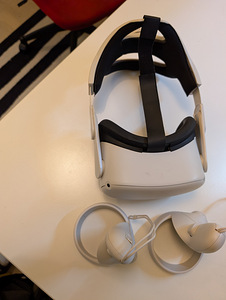 Meta Oculus Quest 2 (3 фото из 3)