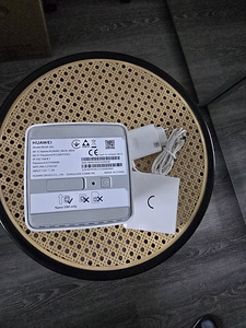 HUAWEI 4G WiFi роутер (3 фото из 3)