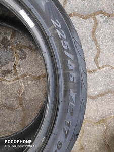Летние шины R17/45/225 Pirelli (4 фото из 5)