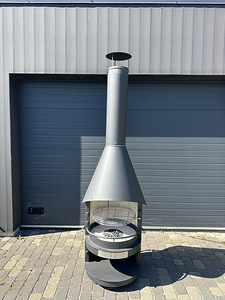 Õue kamin-ahi-grill. (1 foto / 3)