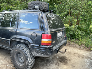 Jeep Grand Cherokee (6 foto / 8)
