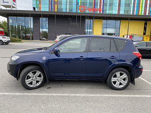 Toyota RAV 4 (1 foto / 8)