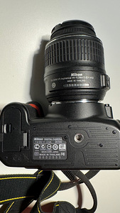 Nikon D3100 peegelkaamera (3 foto / 4)