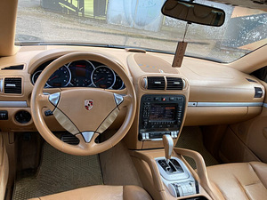 М: Porsche Cayenne 4.8 V8 283 кВт (7 фото из 15)