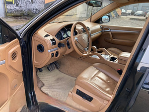 М: Porsche Cayenne 4.8 V8 283 кВт (10 фото из 15)