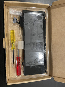 Аккумулятор новый оригинал Macbook pro 2009 2010 2011 (3 фото из 4)