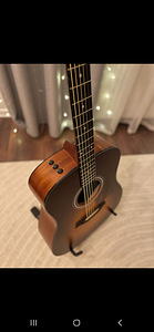 Taylor 110e (6 фото из 10)