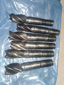 Metallilõiketööriistad- freesid, süvistid,plaadid R6M5/T5K10 (2 foto / 10)