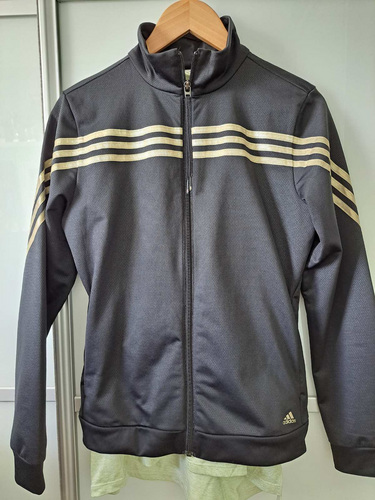 Спортивная одежда ADIDAS