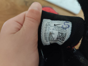 Nike (3 foto / 4)