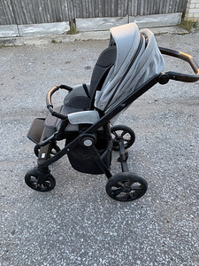 Детская коляска (3 фото из 9)