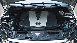 Mercedes Benz C300 4MATIC Facelift (8 foto / 9)