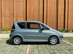 Peugeot 1007 1.4d 2005a. (4 foto / 11)