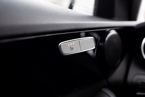 Mercedes Benz C180 Facelift (12 foto / 15)