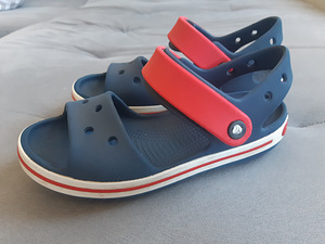 Сандалии Crocs J1 (3 фото из 9)
