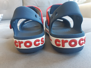 Сандалии Crocs J1 (7 фото из 9)